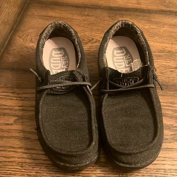 Hey Dude Other - Hey Dude Wally Youth Basic Black Loafers Kids Size 3